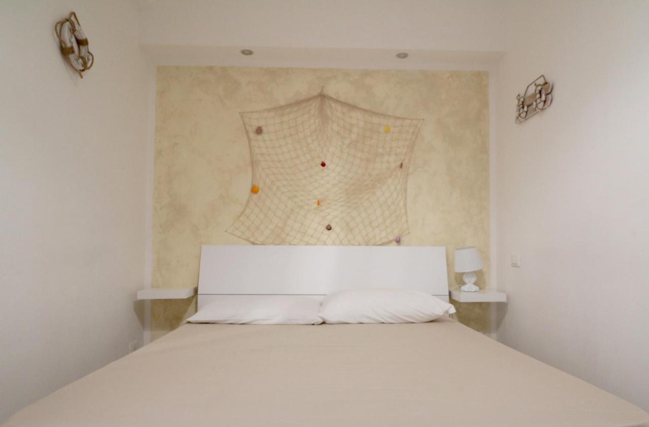 B&B I 100 Passi Gaeta Bagian luar foto